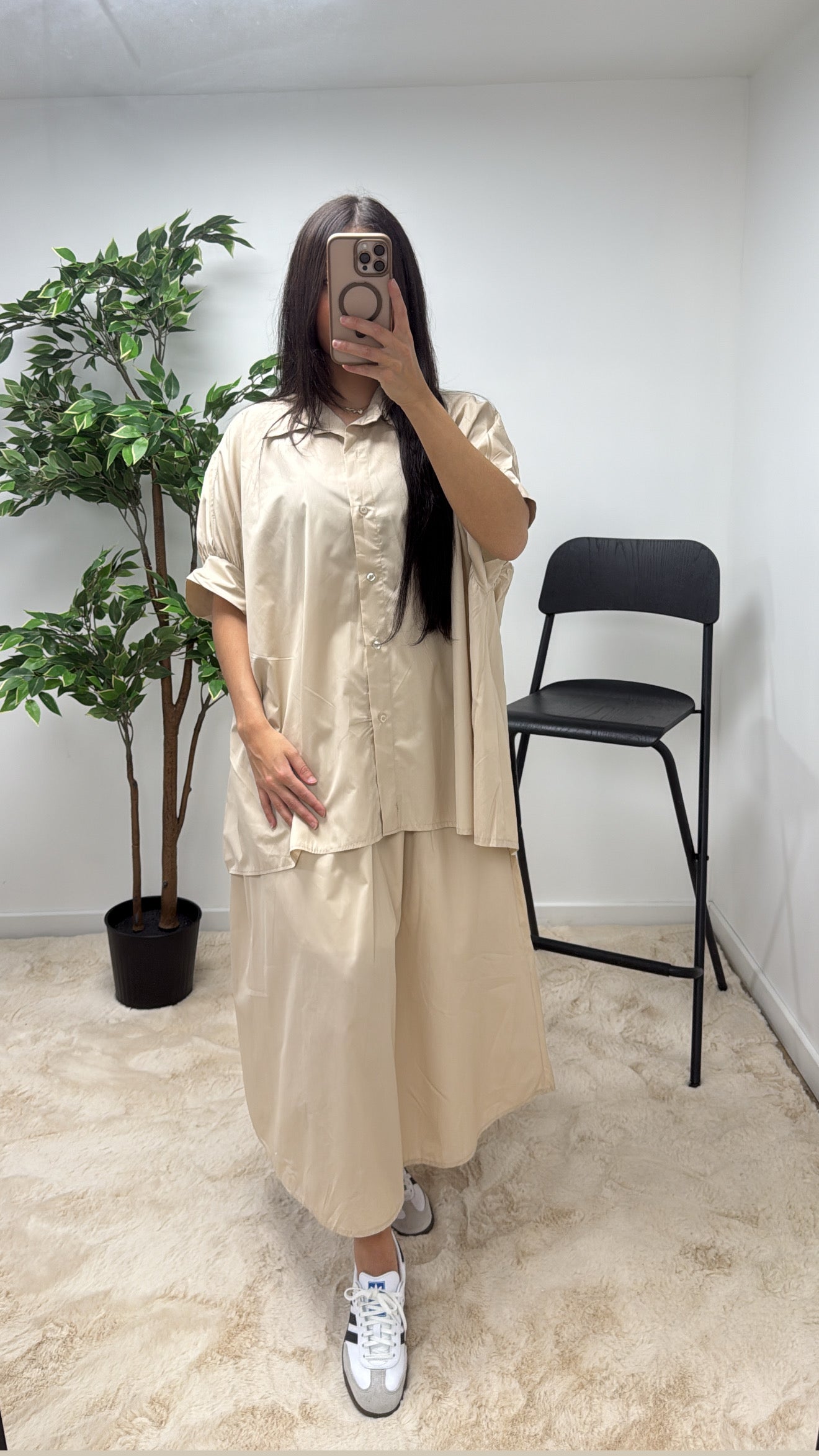 Ensemble jupe et chemise beige